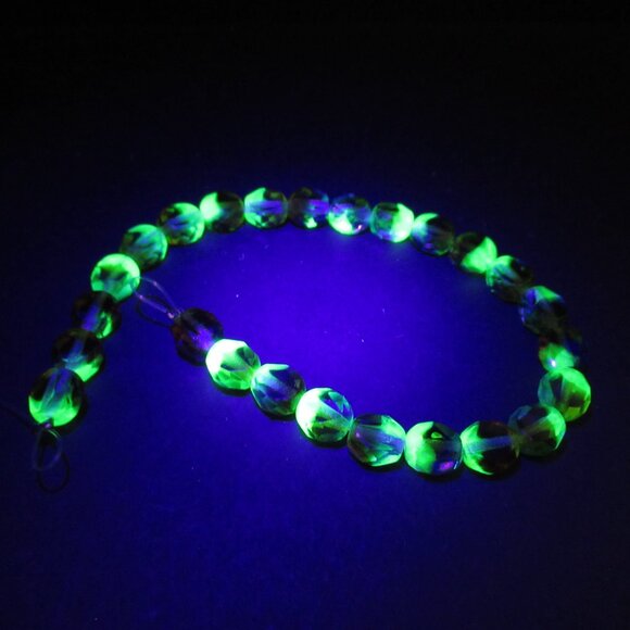 Czech UG beads - Picture 3 of 9